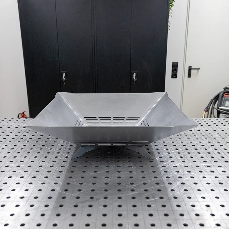 feuerschale_spiky_prototyp_3 Die Feuerschale Spiky in der Gesamtansicht von vorne.