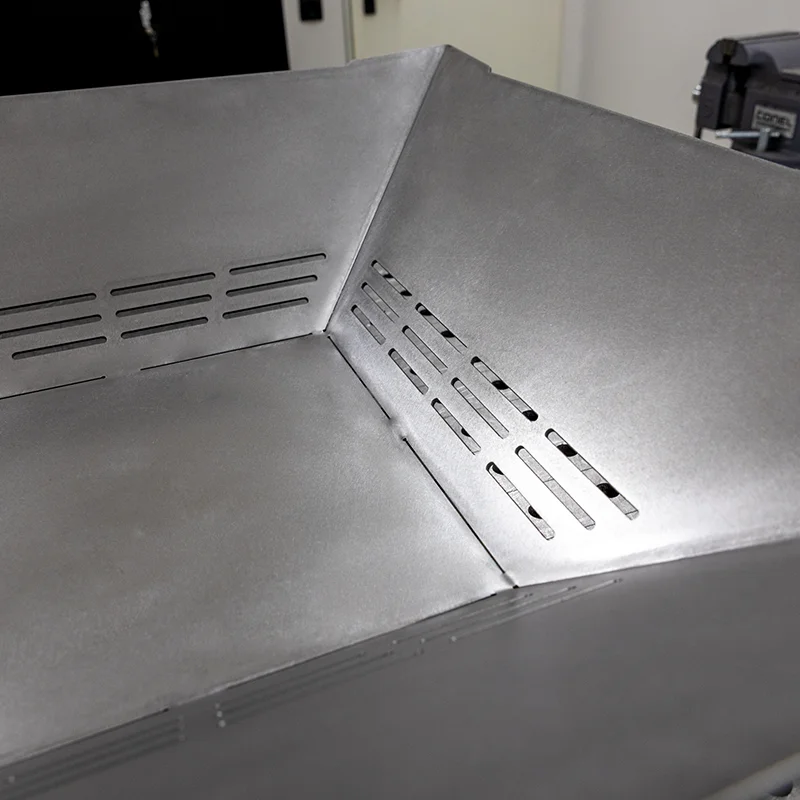 feuerschale_spiky_prototyp_4 Die Lüftungsschlitze der Feuerschale Spiky von innen.