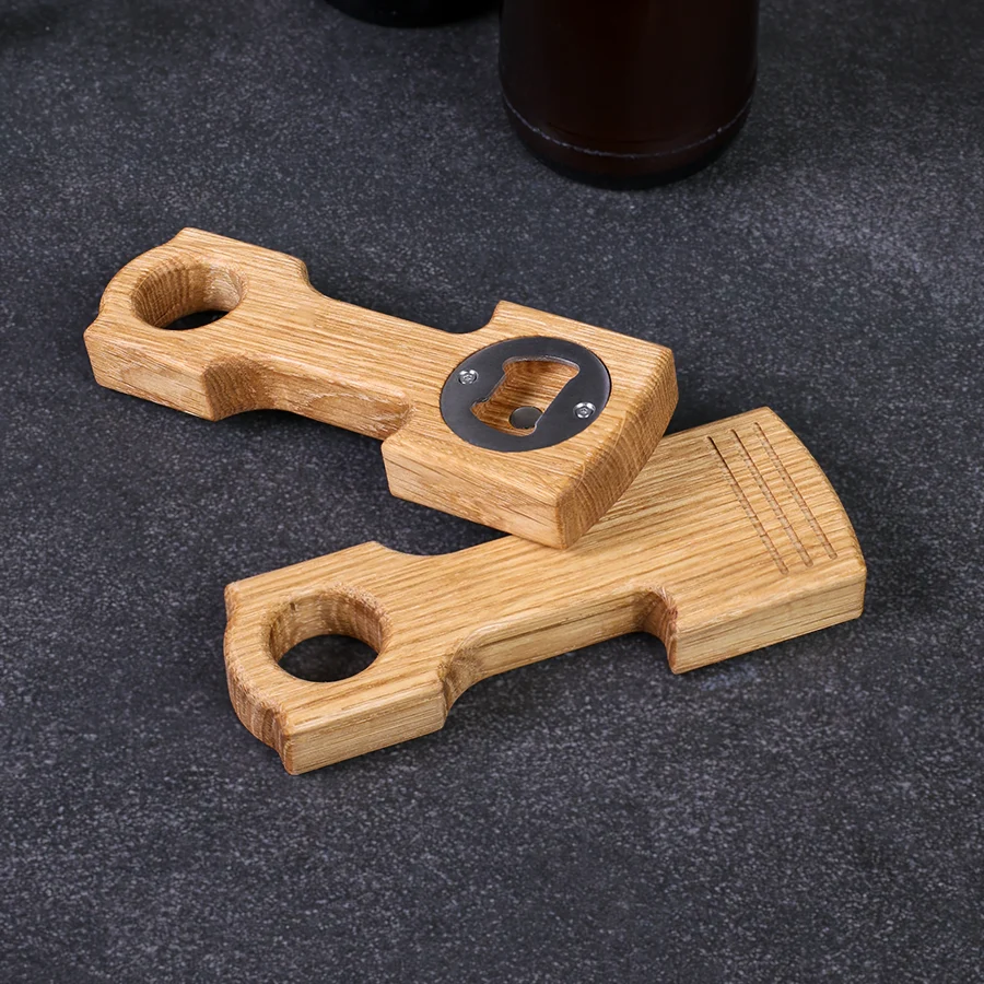 flaschenoeffner-motorkolben-eiche-3 Handgefertigter Flaschenöffner aus massivem Eichenholz in Form eines Motorkolbens, mit Magnet und individueller Gravur