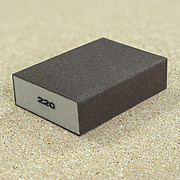 OLI-NATURA 2in1 Schleifschwamm P220 Frontansicht für den Feinschliff von Holzoberflächen