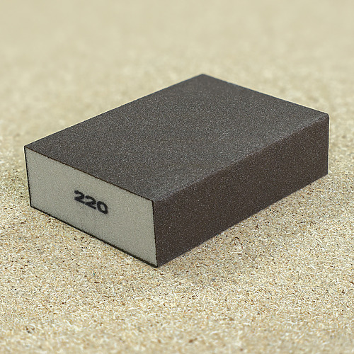 OLI-NATURA 2in1 Schleifschwamm P220 Frontansicht für den Feinschliff von Holzoberflächen