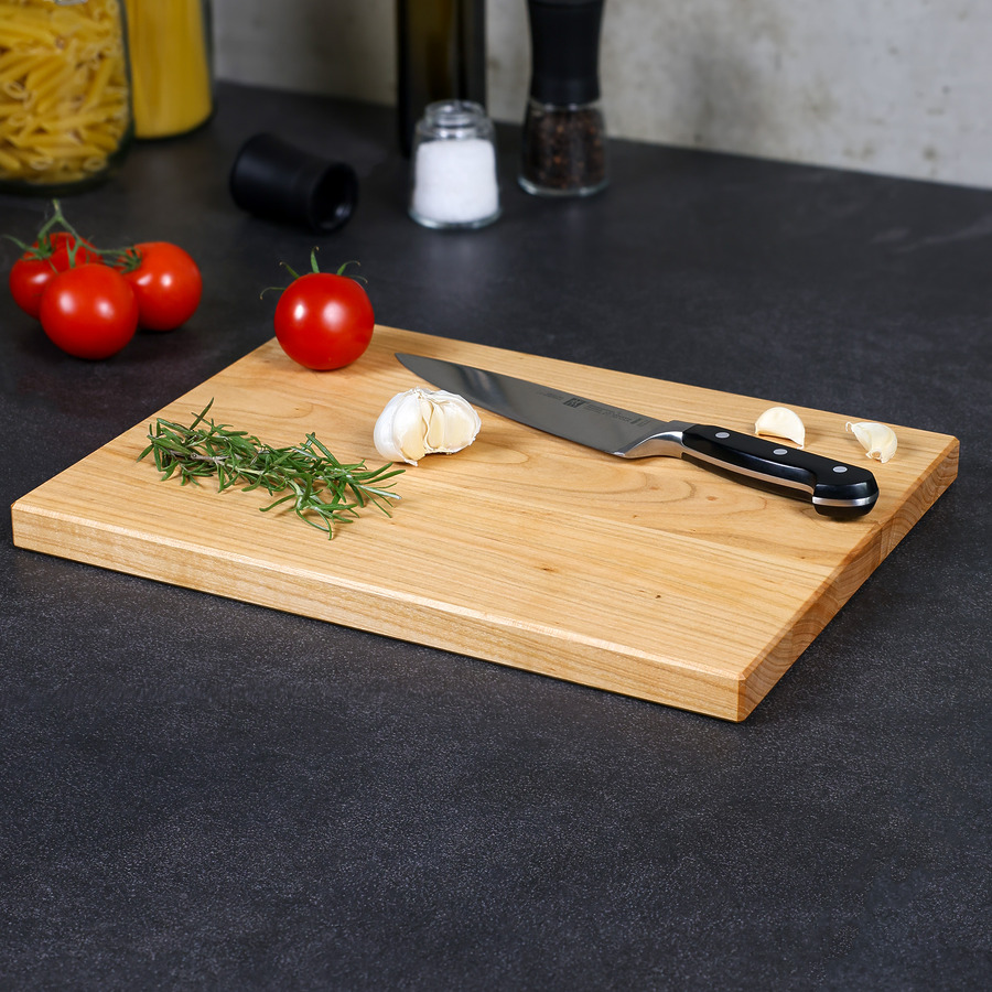 schneidebrett-kirsche-handgefertigt-2 Schneidebrett aus Kirsche mit Küchenutensilien dekoriert, handgefertigt und geölt