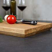 Schneidebrett mit Schweizer Kante aus Eiche, Kirsche oder Nussbaum, handgefertigt und geölt